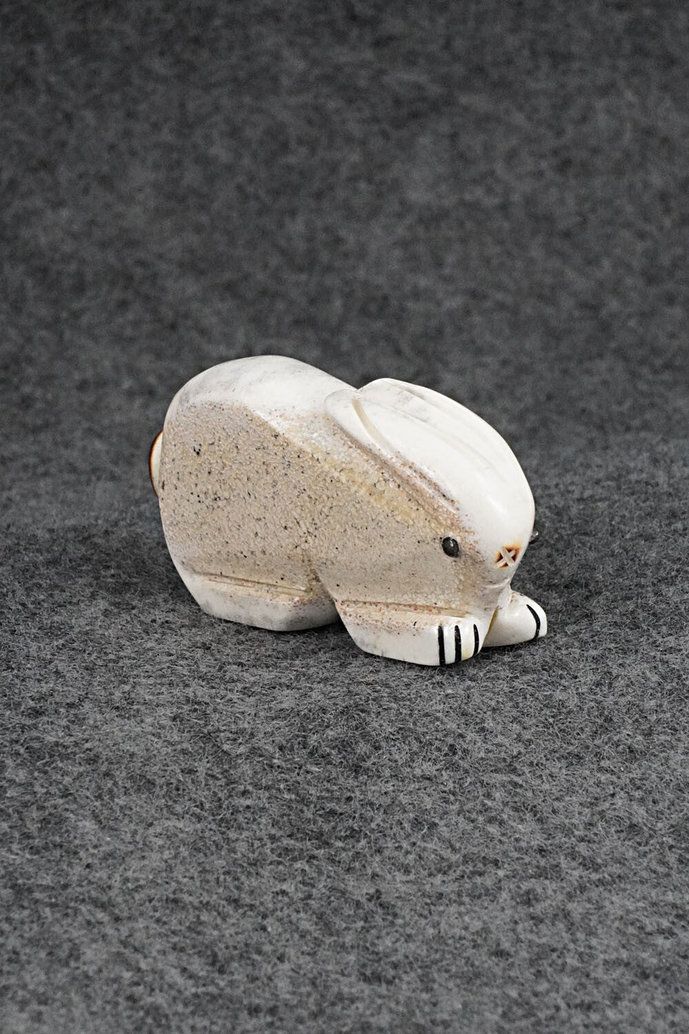 Rabbit Zuni Fetish Carving - Claudia Peina