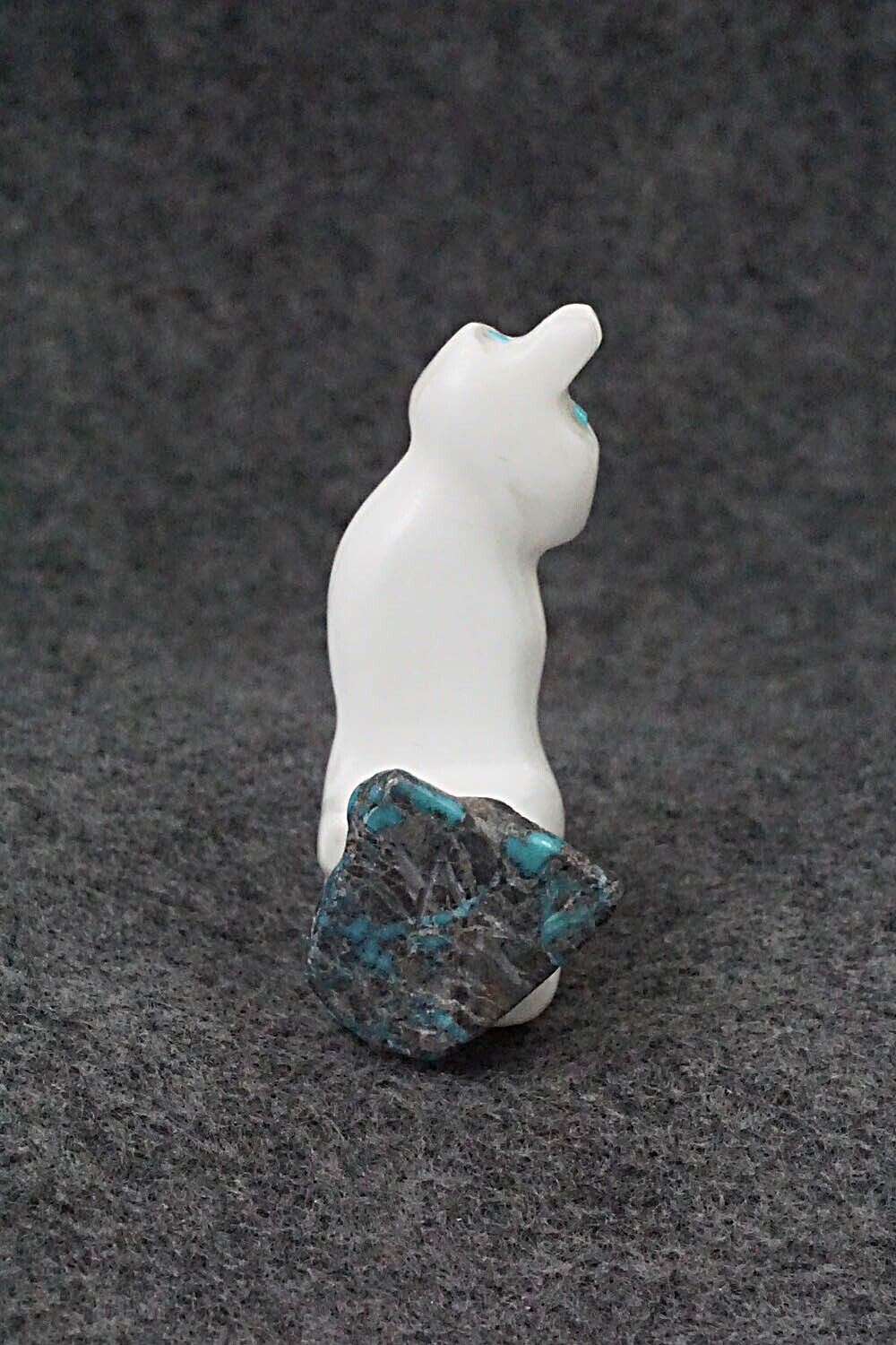 Bear Zuni Fetish Carving - Shanice Hattie