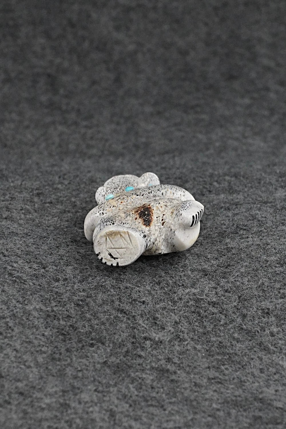 Dancing Bear Zuni Fetish Carving - Claudia Peina