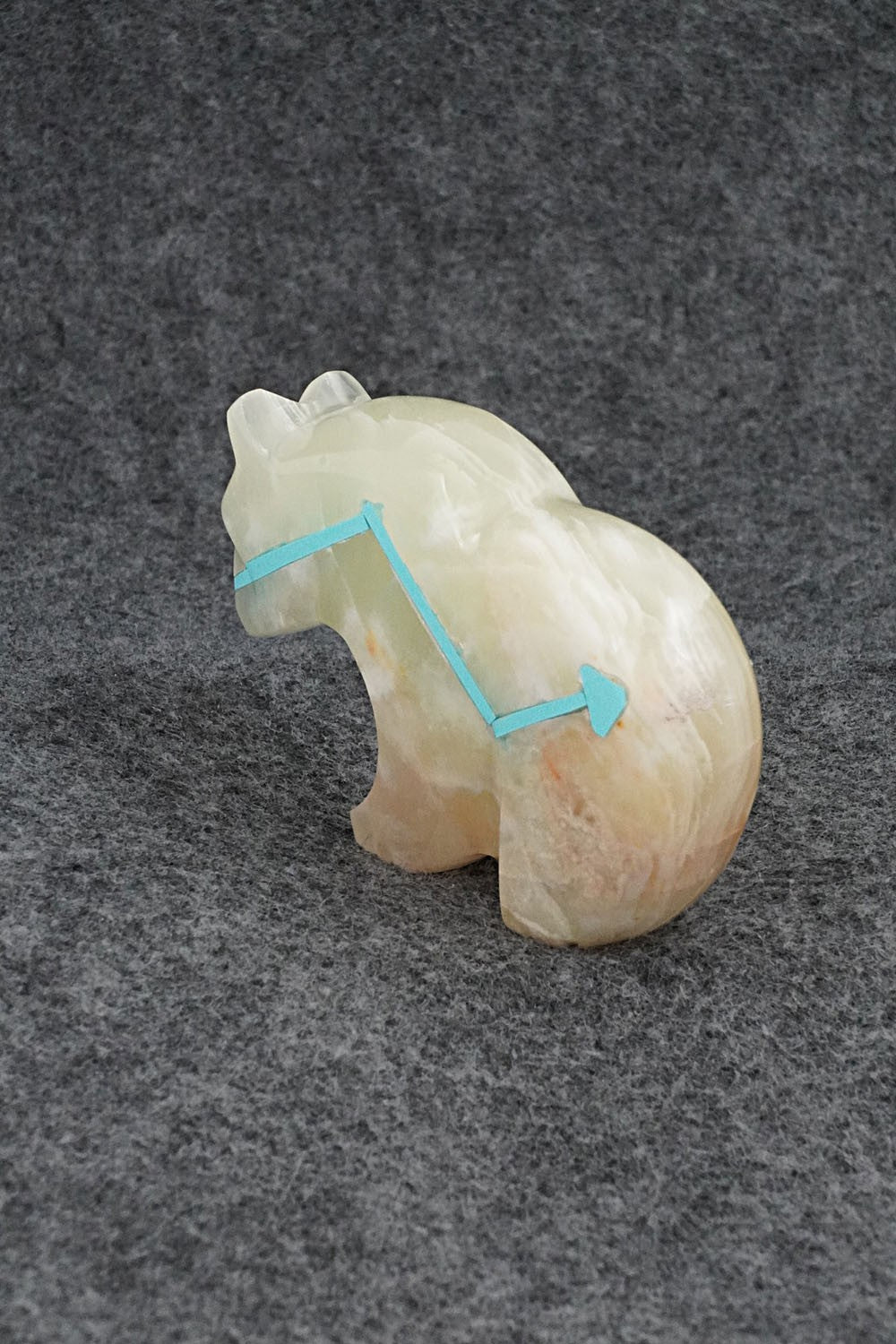 Bear Zuni Fetish Carving - Kenric Laiwakete