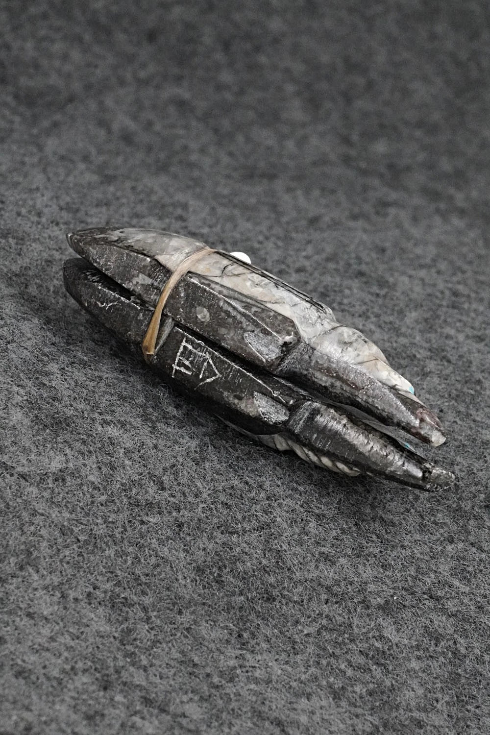 Bear Zuni Fetish Carving - Ed Lementino