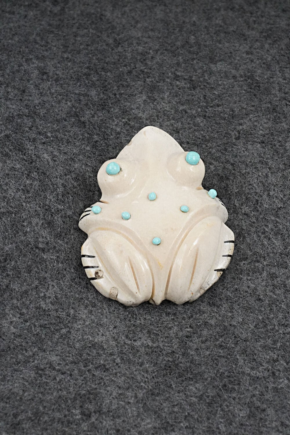 Frog Zuni Fetish Carving - Claudia Peina