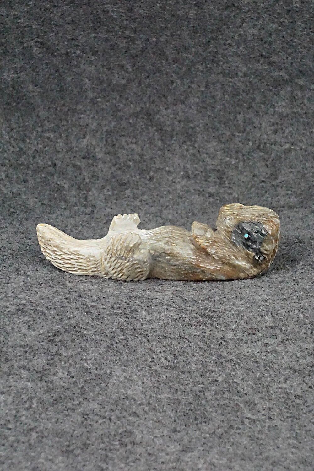 Otter Zuni Fetish Carving - Tony Mackel