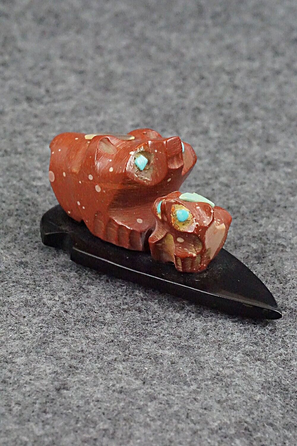 Bear & Cub Zuni Fetish Carving - Della Haloo