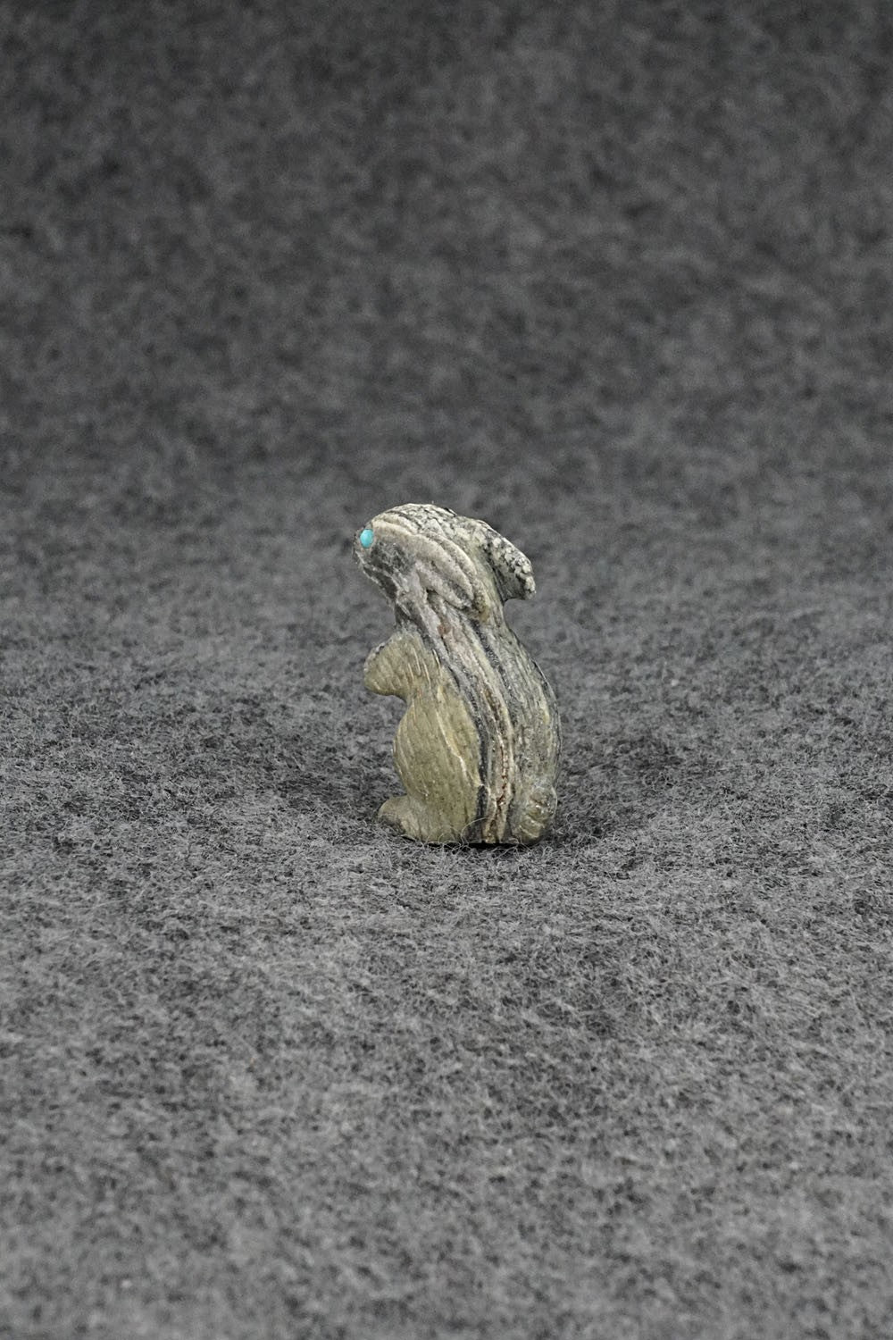 Rabbit Zuni Fetish Carving - Lance Cheama