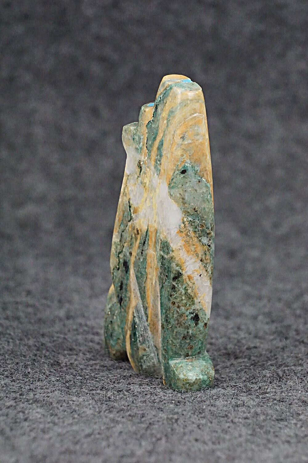 Wolf Zuni Fetish Carving - Bernard Laiwakete