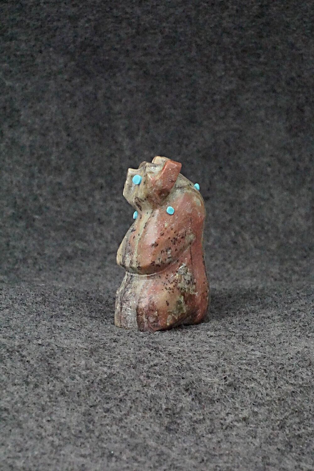 Bear Zuni Fetish Carving - Danette Laate