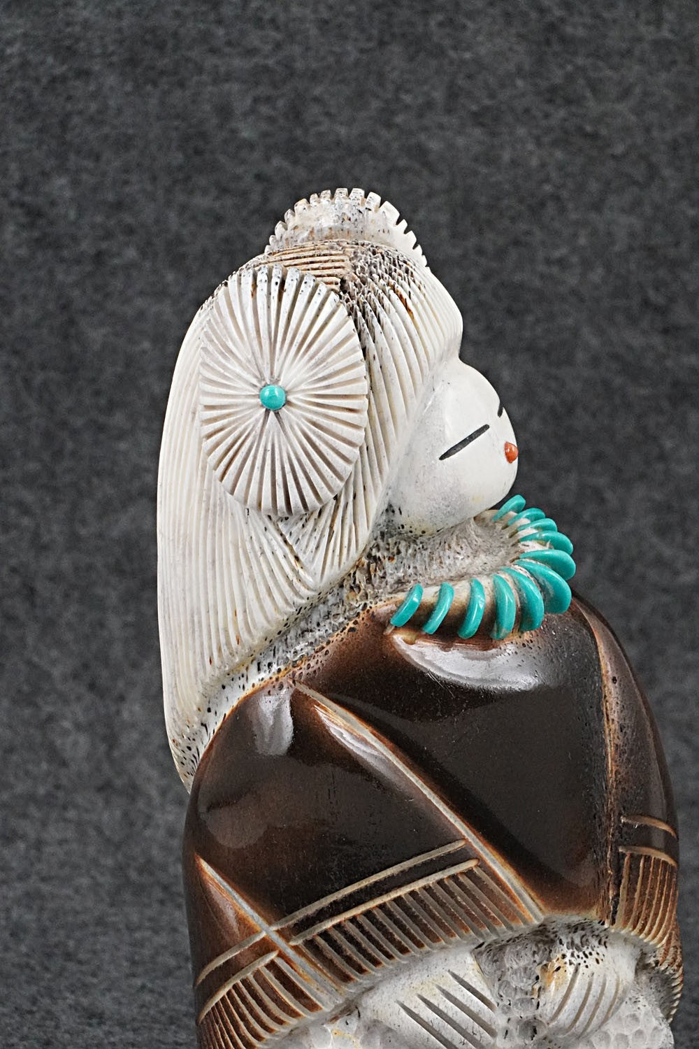 Corn Maiden Zuni Fetish Carving - Claudia Peina
