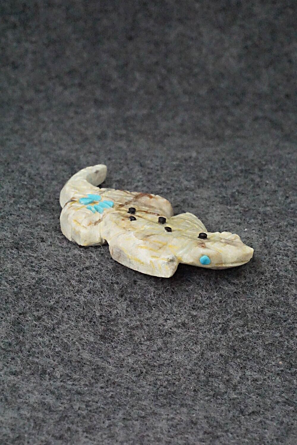 Lizard Zuni Fetish Carving - Danette Laate