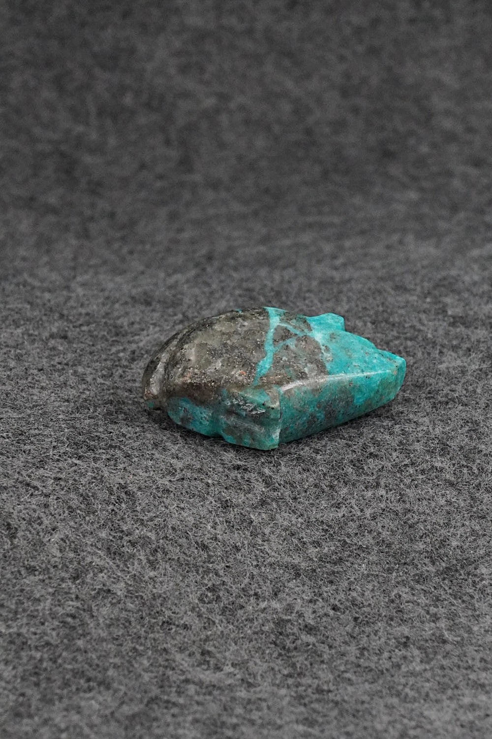 Bear Zuni Fetish Carving - Abby Quam Panteah