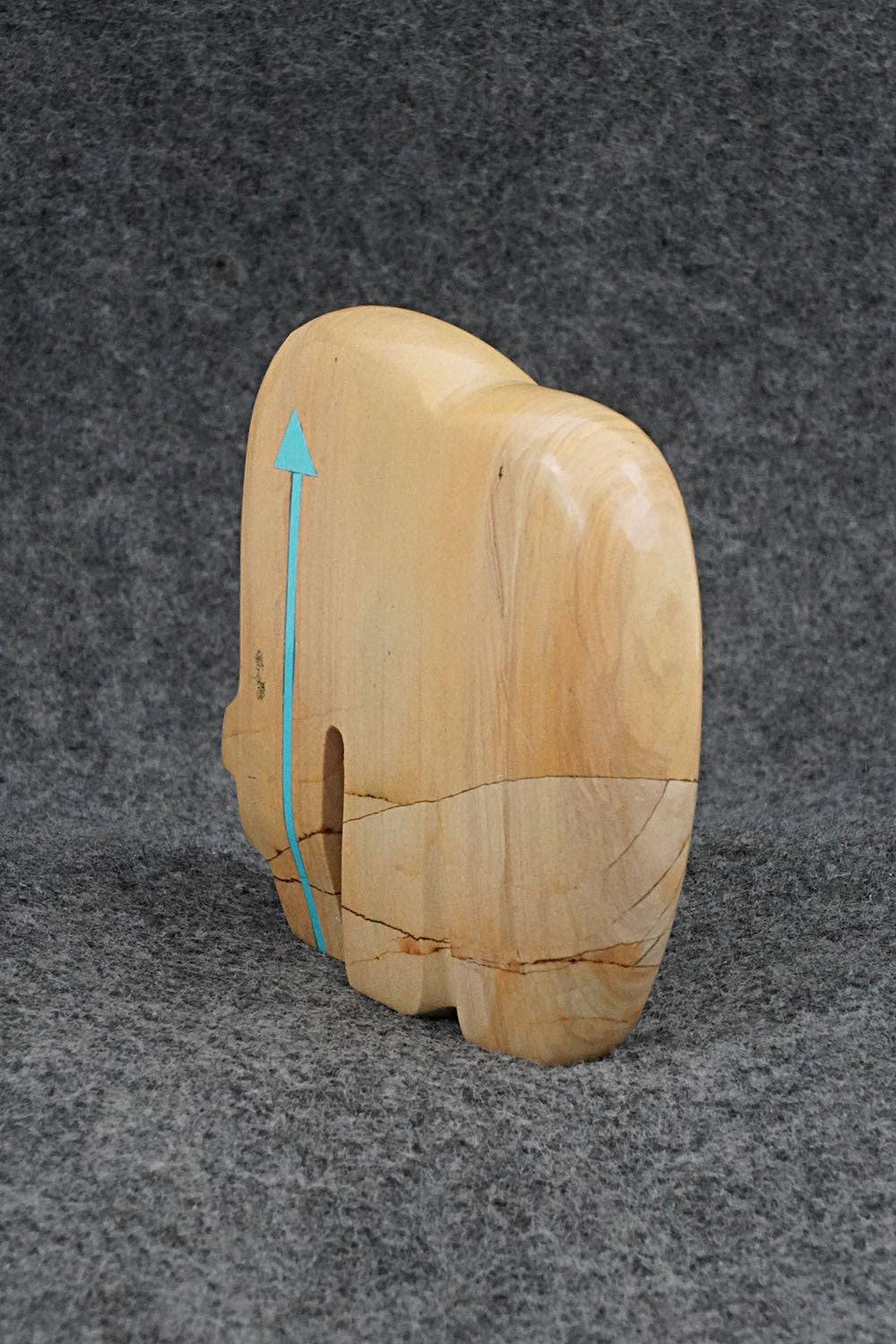 Bear Zuni Fetish Carving - Bernard Laiwakete