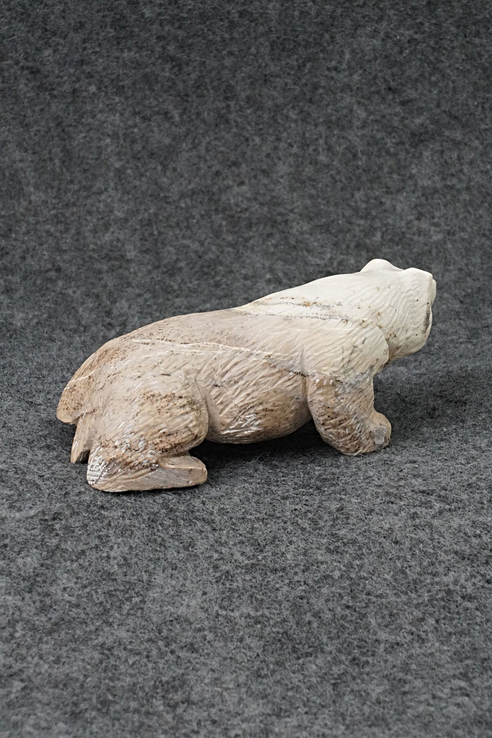 Badger Zuni Fetish Carving - Derrick Kaamasee
