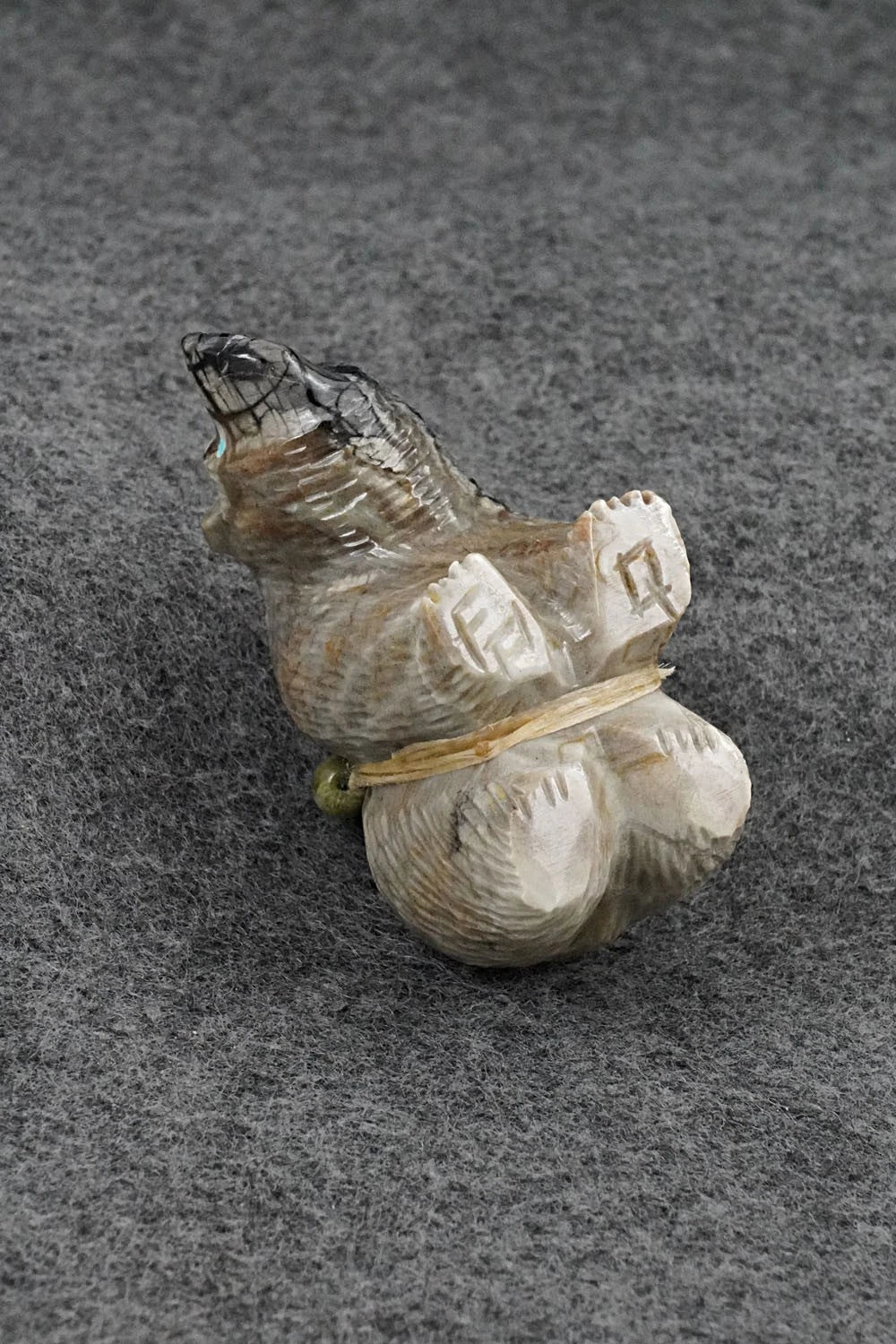 Bear Zuni Fetish Carving - Farlan & Paulette Quam