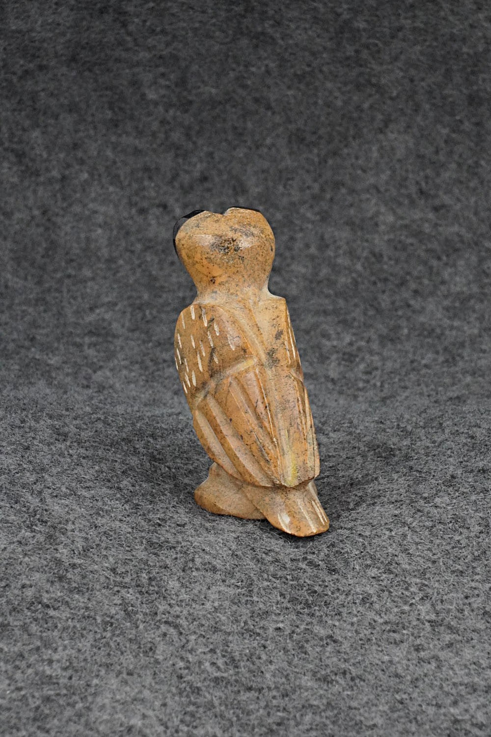 Owl Zuni Fetish Carving - Enrike Leekya