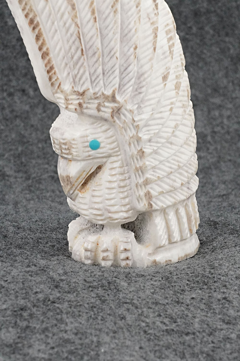 Eagle Zuni Fetish Carving - Garrick Weeka