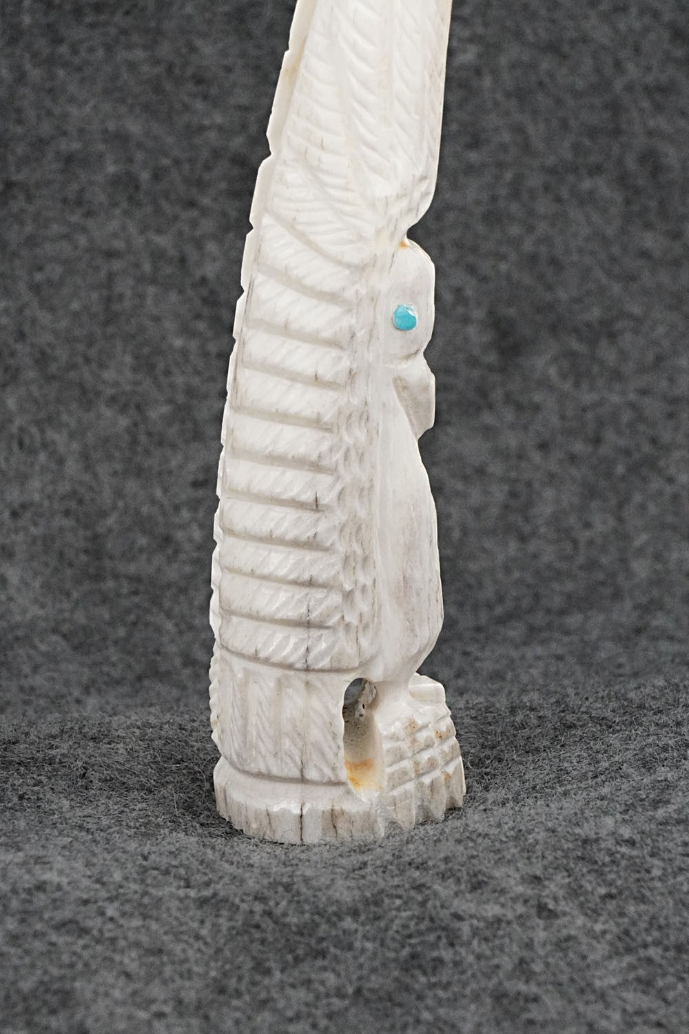 Eagle Zuni Fetish Carving - Garrick Weeka