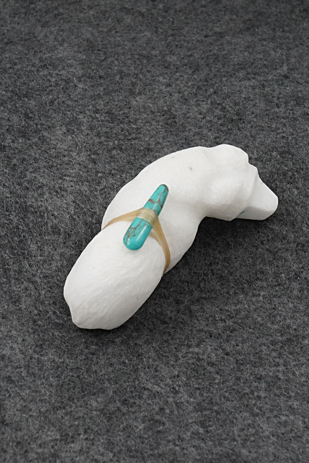 Bear Zuni Fetish Carving - Herb Halate