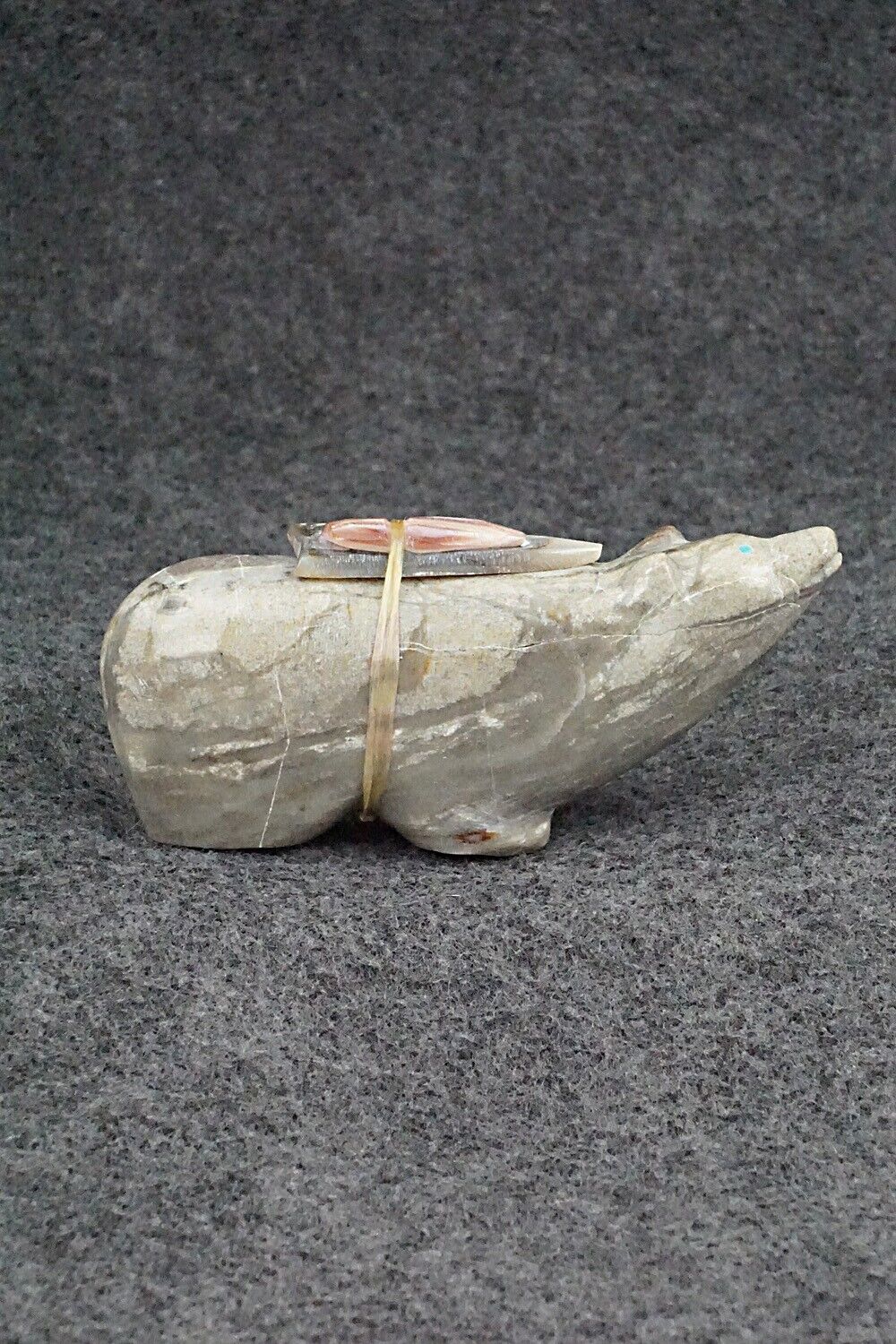 Bear Zuni Fetish Carving - Delvin Leekya