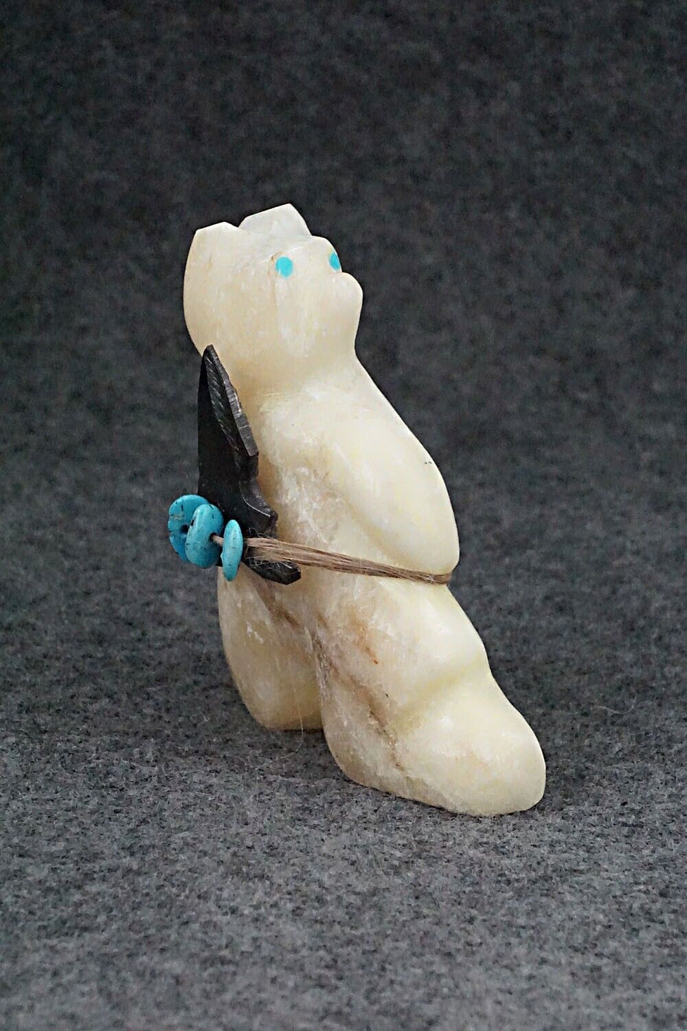 Bear Zuni Fetish Carving - Ariane Quam