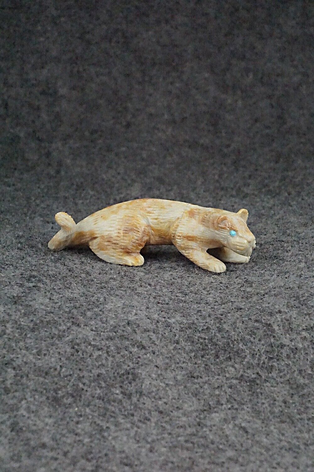 Mountain Lion Zuni Fetish Carving - Lance Cheama