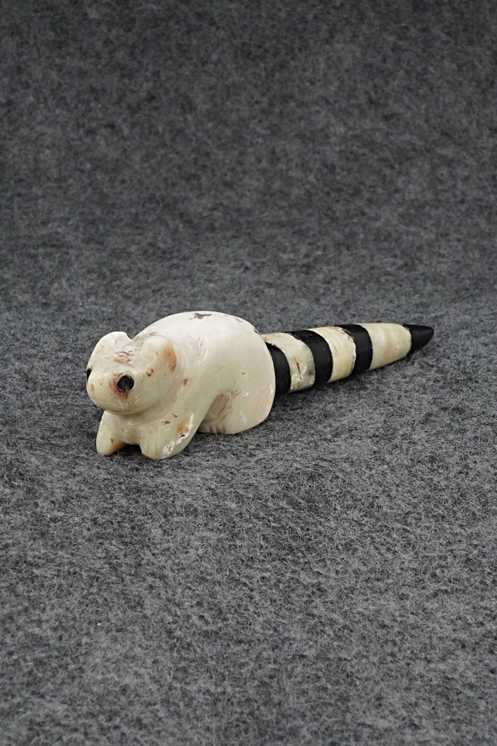Raccoon Zuni Fetish Carving - Justin Red Elk