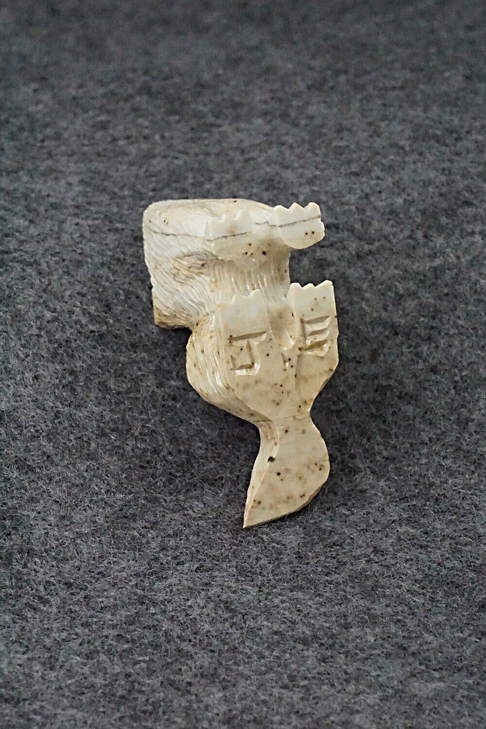 Wolf Zuni Fetish Carving - Jesus Espino