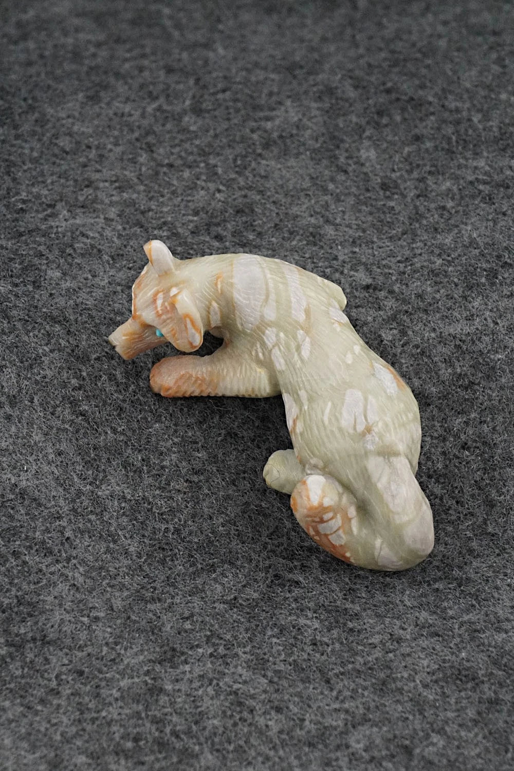 Wolf Zuni Fetish Carving - Wayne Cheama