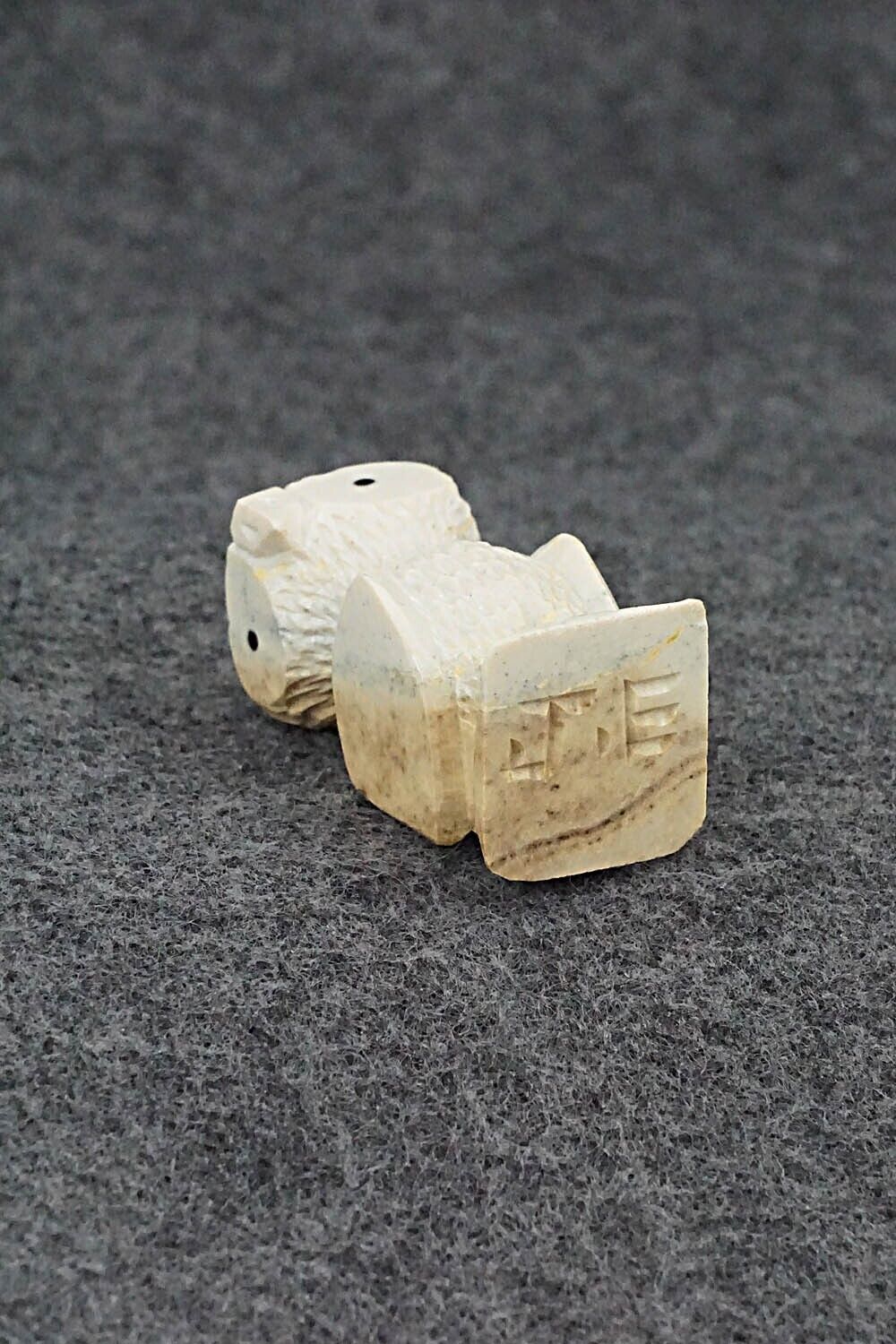 Owl Zuni Fetish Carving - Jesus Espino
