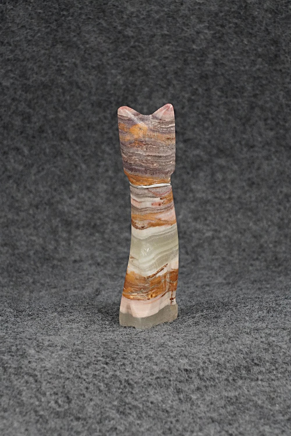 Cat Zuni Fetish Carving - Kenny Chavez