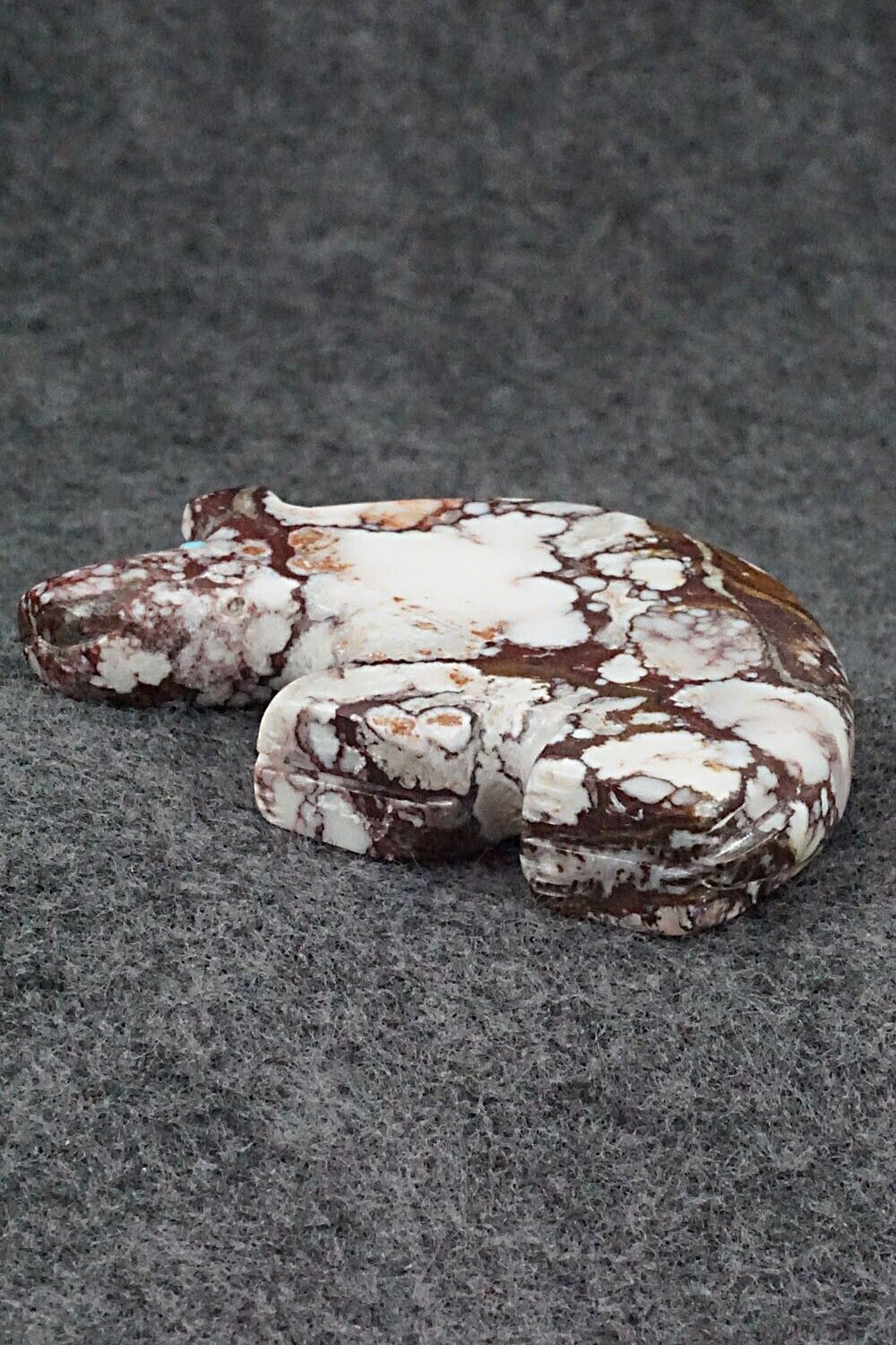 Bear Zuni Fetish Carving - Reynold Lunasee