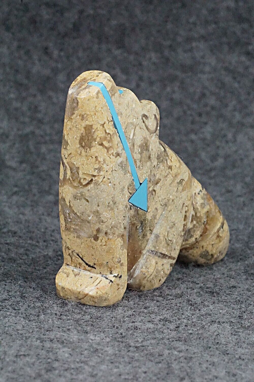 Wolf Zuni Fetish Carving - Bernard Laiwakete