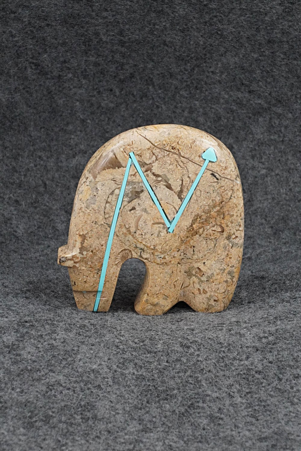 Bear Zuni Fetish Carving - Kenric Laiwakete