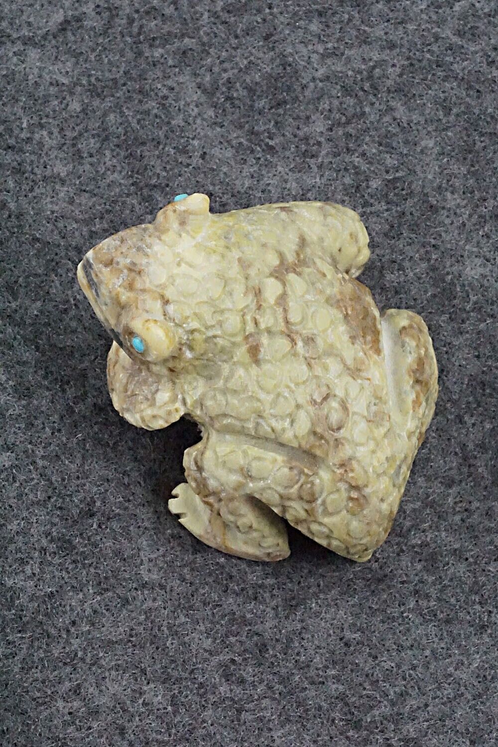 Frog Zuni Fetish Carving - Karen Zunie