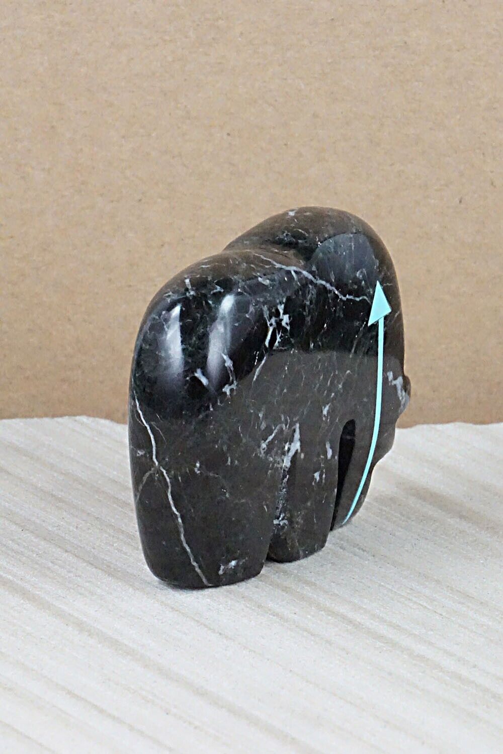 Bear Zuni Fetish Carving - Bernard Laiwakete