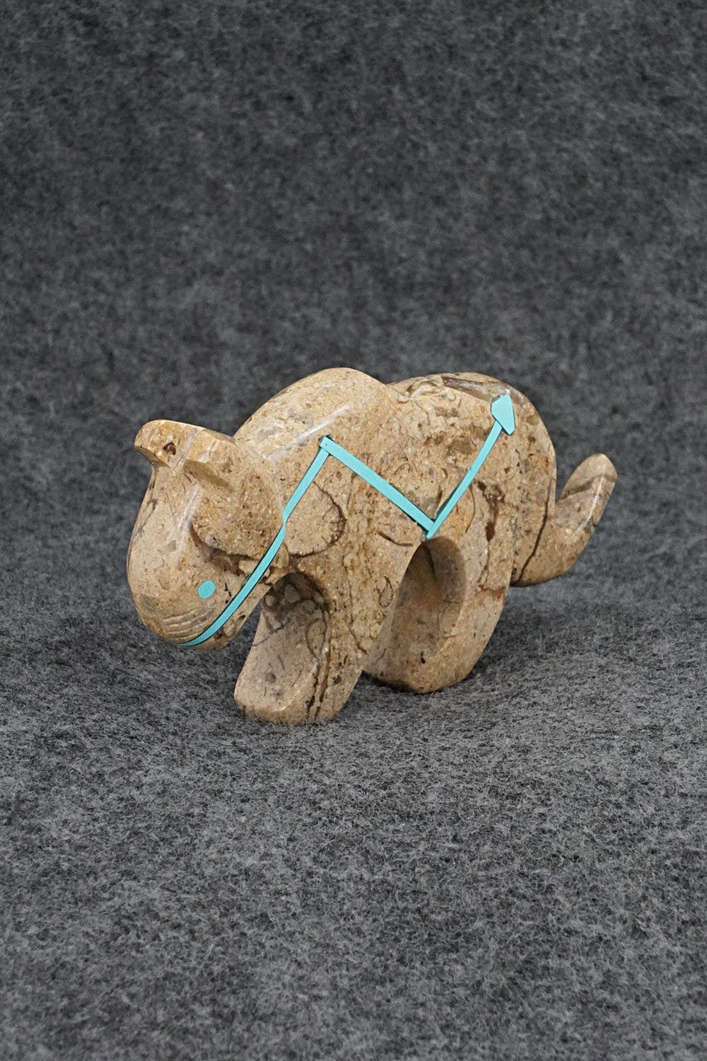 Mountain Lion Zuni Fetish Carving - Kenric Laiwakete