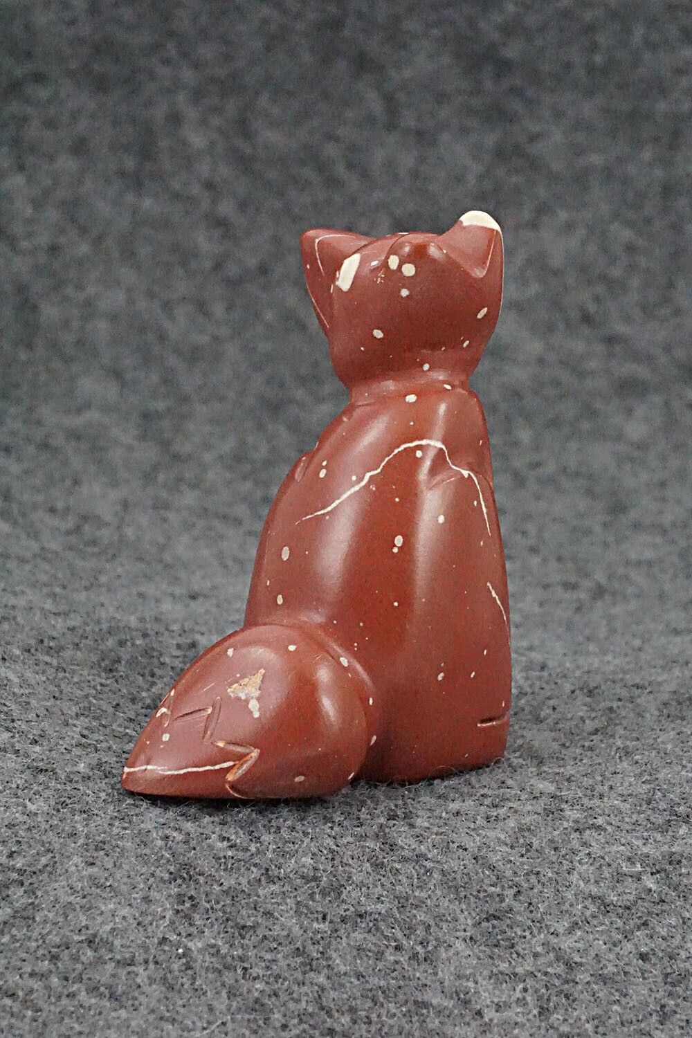 Wolf Zuni Fetish Carving - Gilbert Lonjose