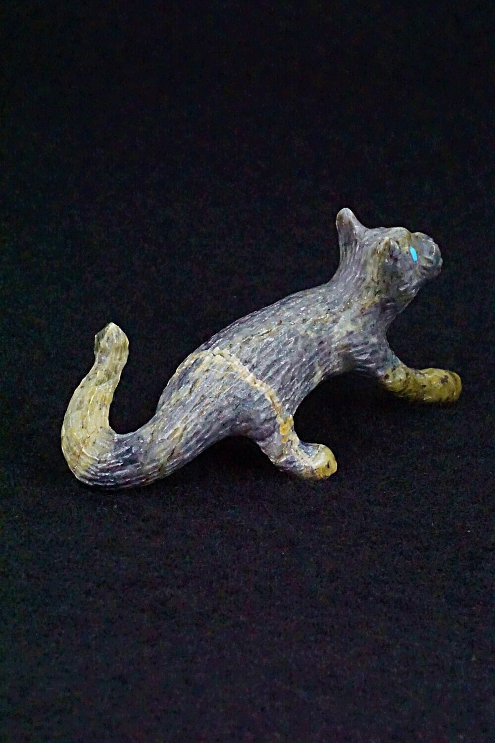 Mountain Lion Zuni Fetish Carving - Cody Cheama