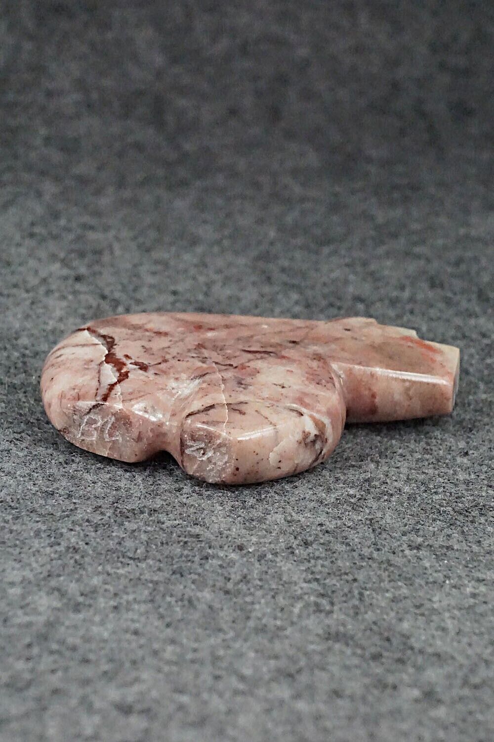 Bear Zuni Fetish Carving - Bernard Laiwakete