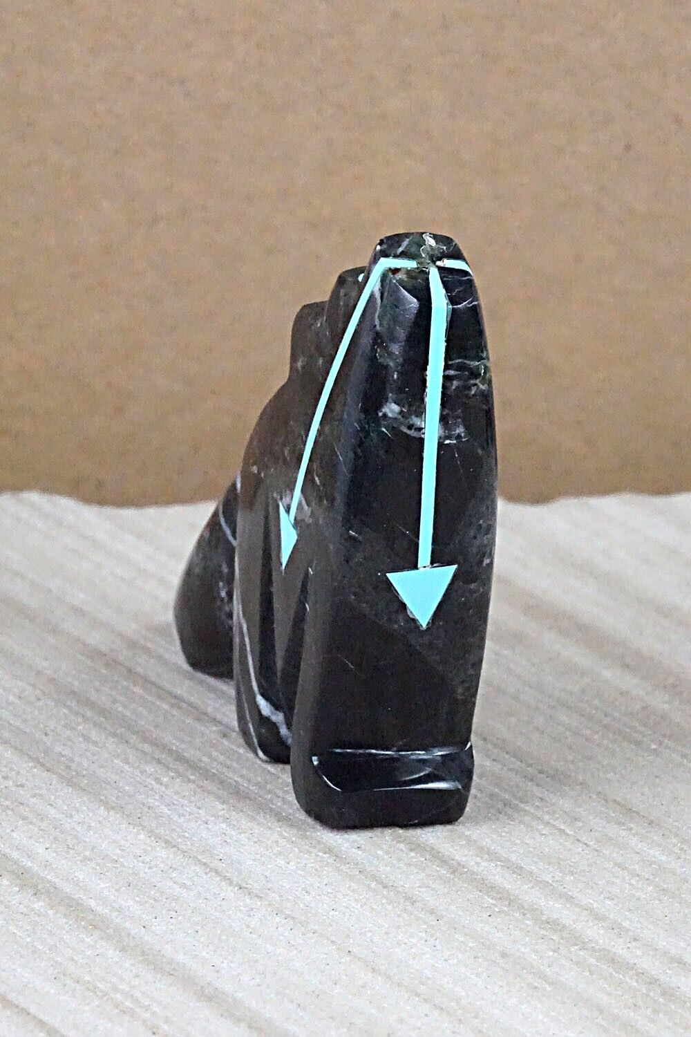 Wolf Zuni Fetish Carving - Bernard Laiwakete