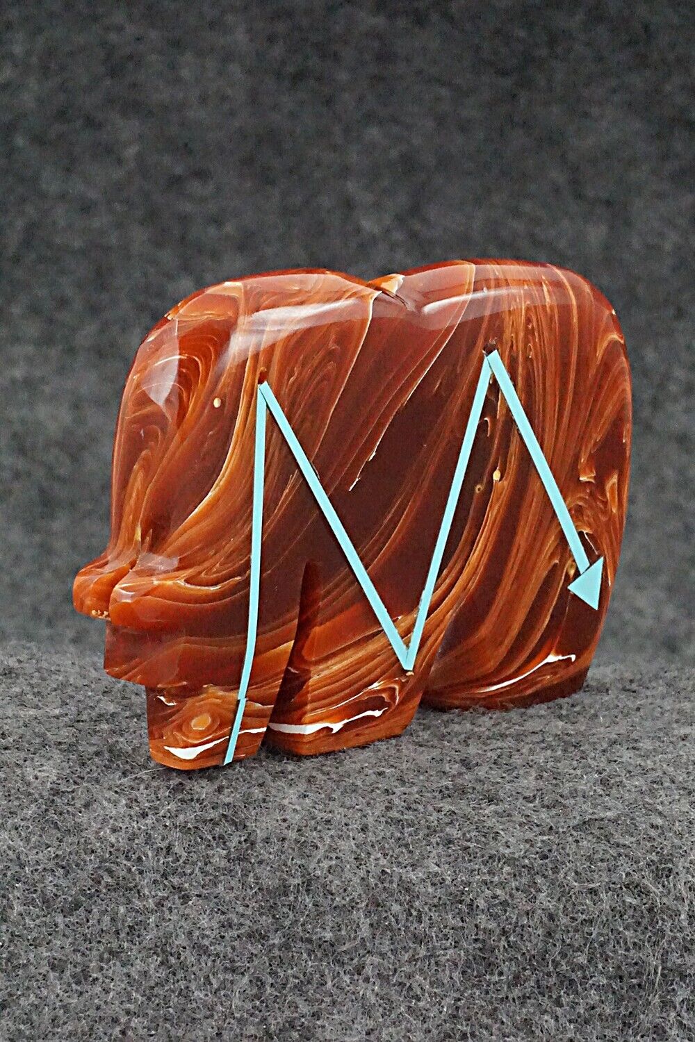 Bear Zuni Fetish Carving - Bernard Laiwakete