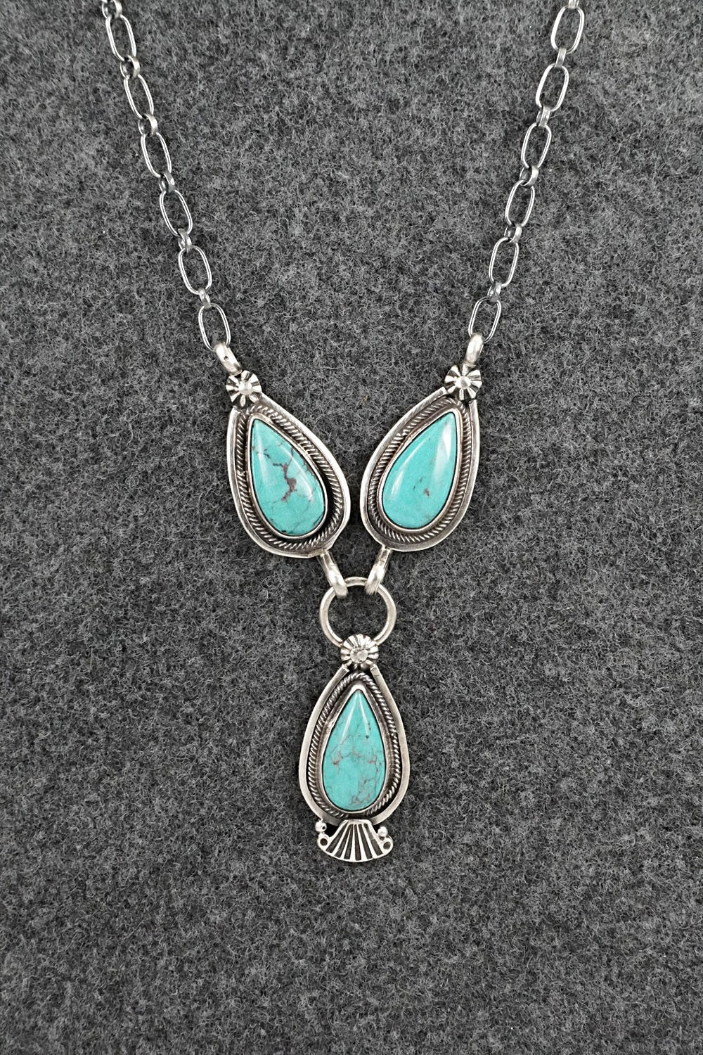 Turquoise & Sterling Silver Necklace - Verley Betone