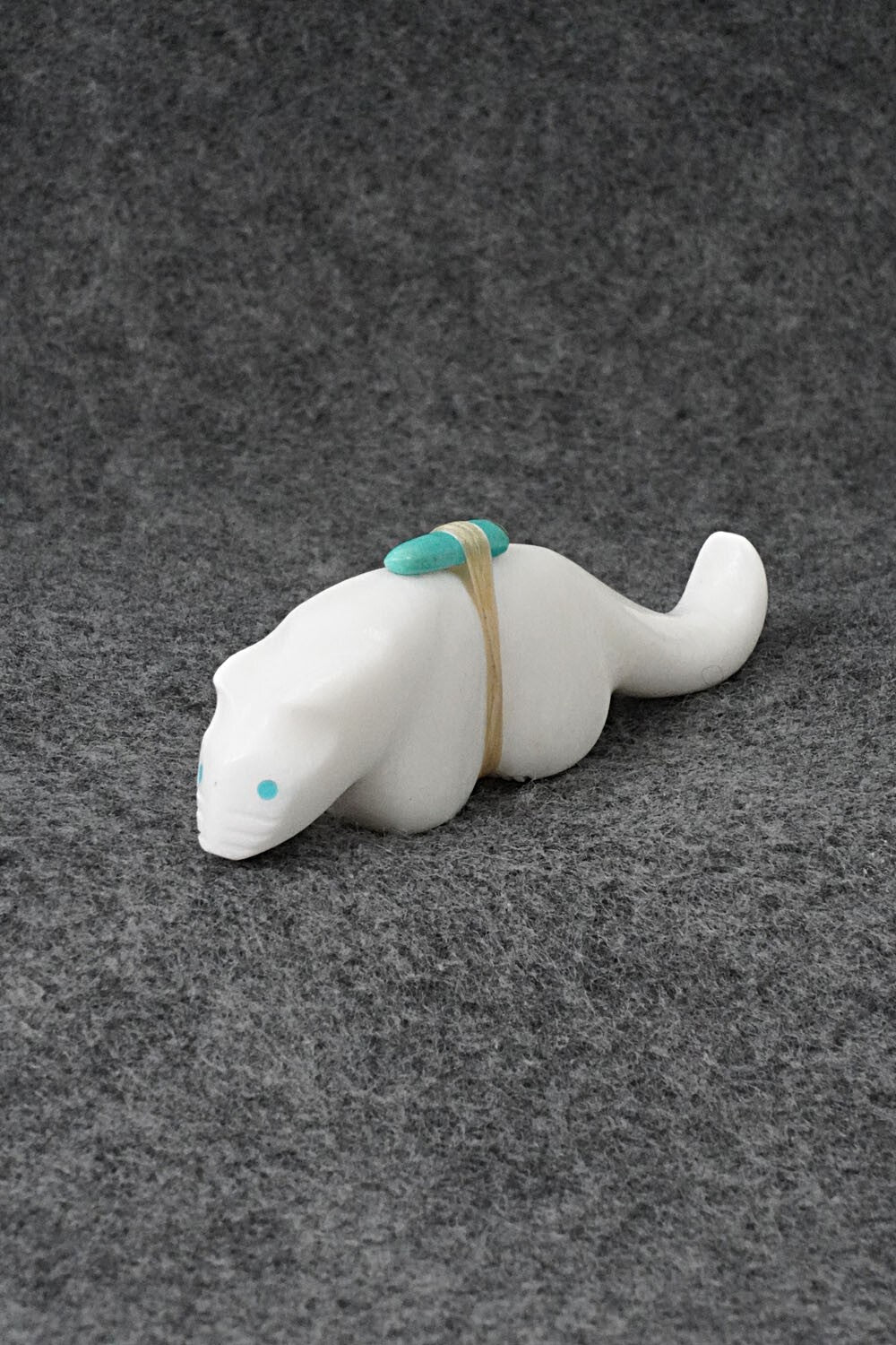 Mountain Lion Zuni Fetish Carving - Herbert Halate