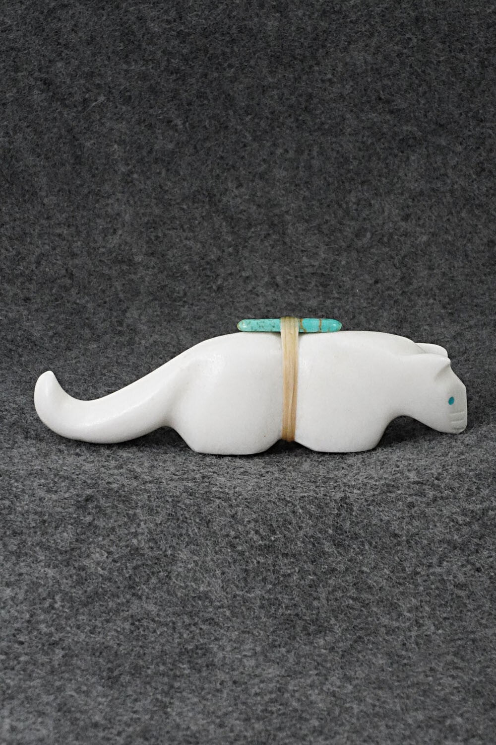 Mountain Lion Zuni Fetish Carving - Herbert Halate