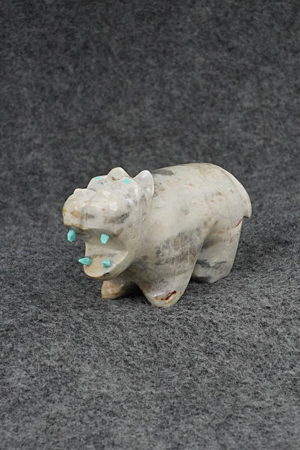 Hippo Zuni Fetish Carving - Enrike Leekya