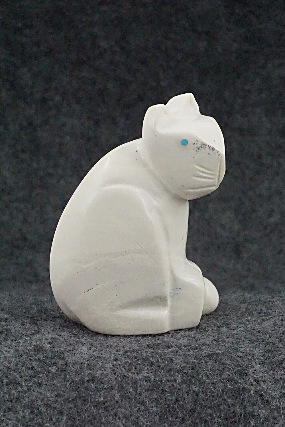 Mountain Lion Zuni Fetish Carving - Gilbert Lonjose