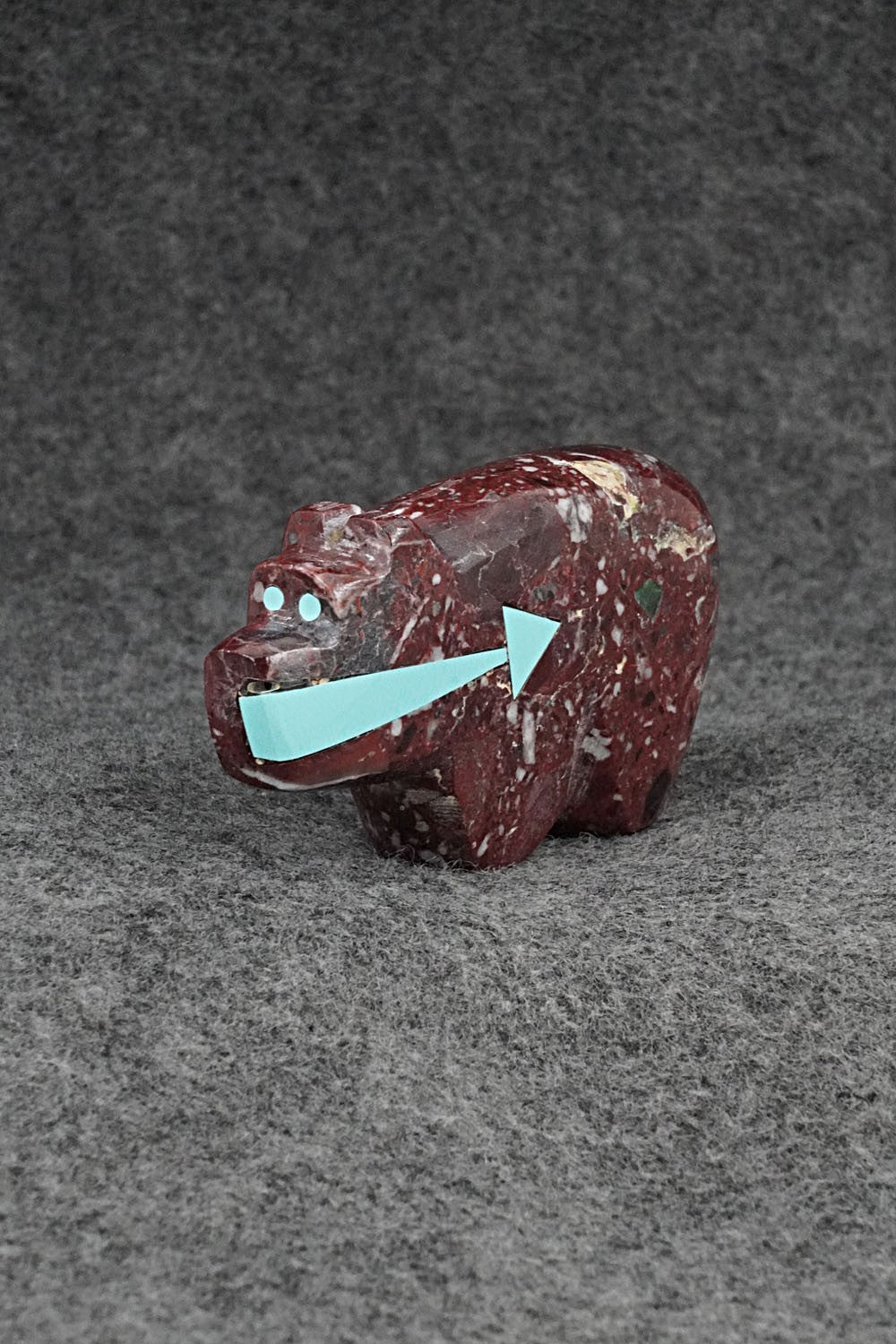 Bear Zuni Fetish Carving - Bernard Laiwakete