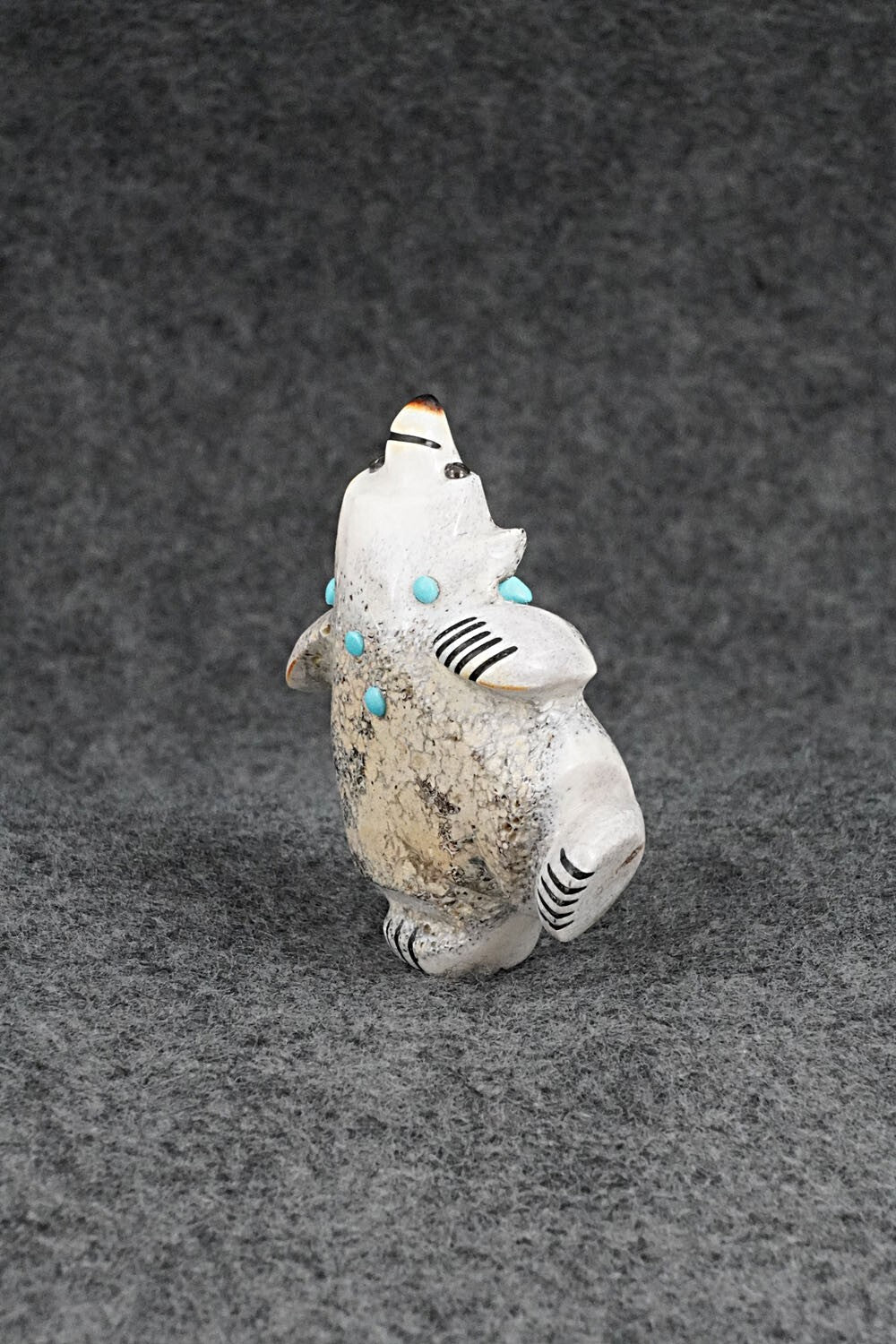 Bear Zuni Fetish Carving - Claudia Peina