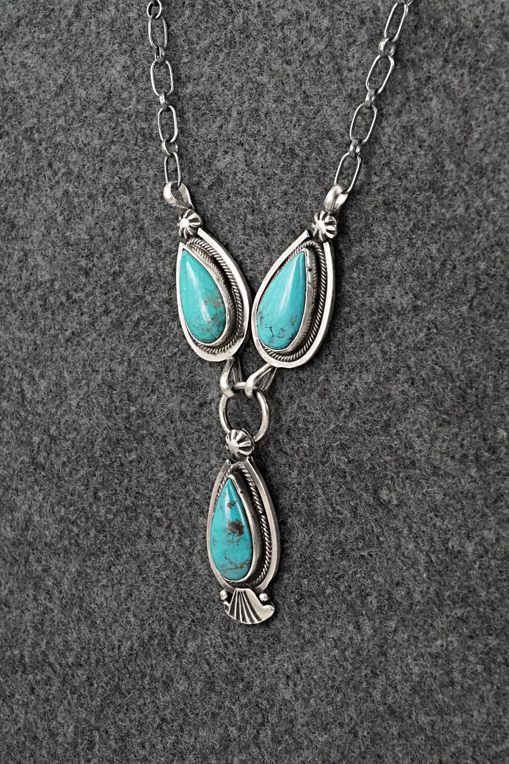 Turquoise & Sterling Silver Necklace - Verley Betone