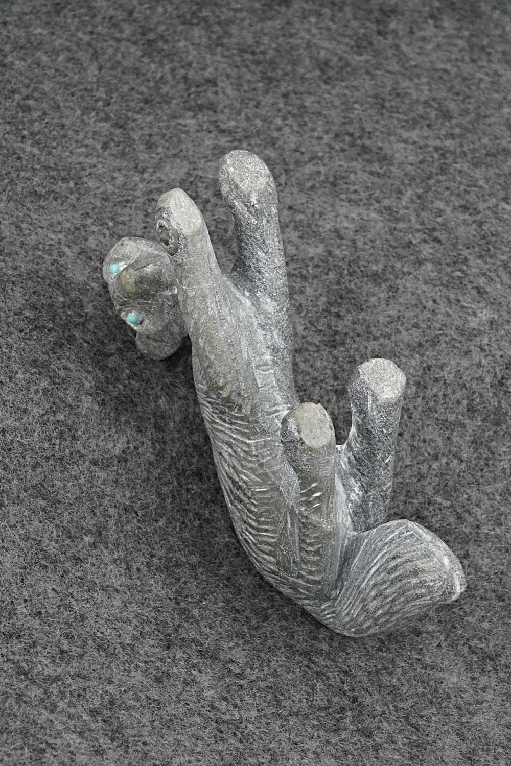 Wolf Zuni Fetish Carving - Wilfred Cheama