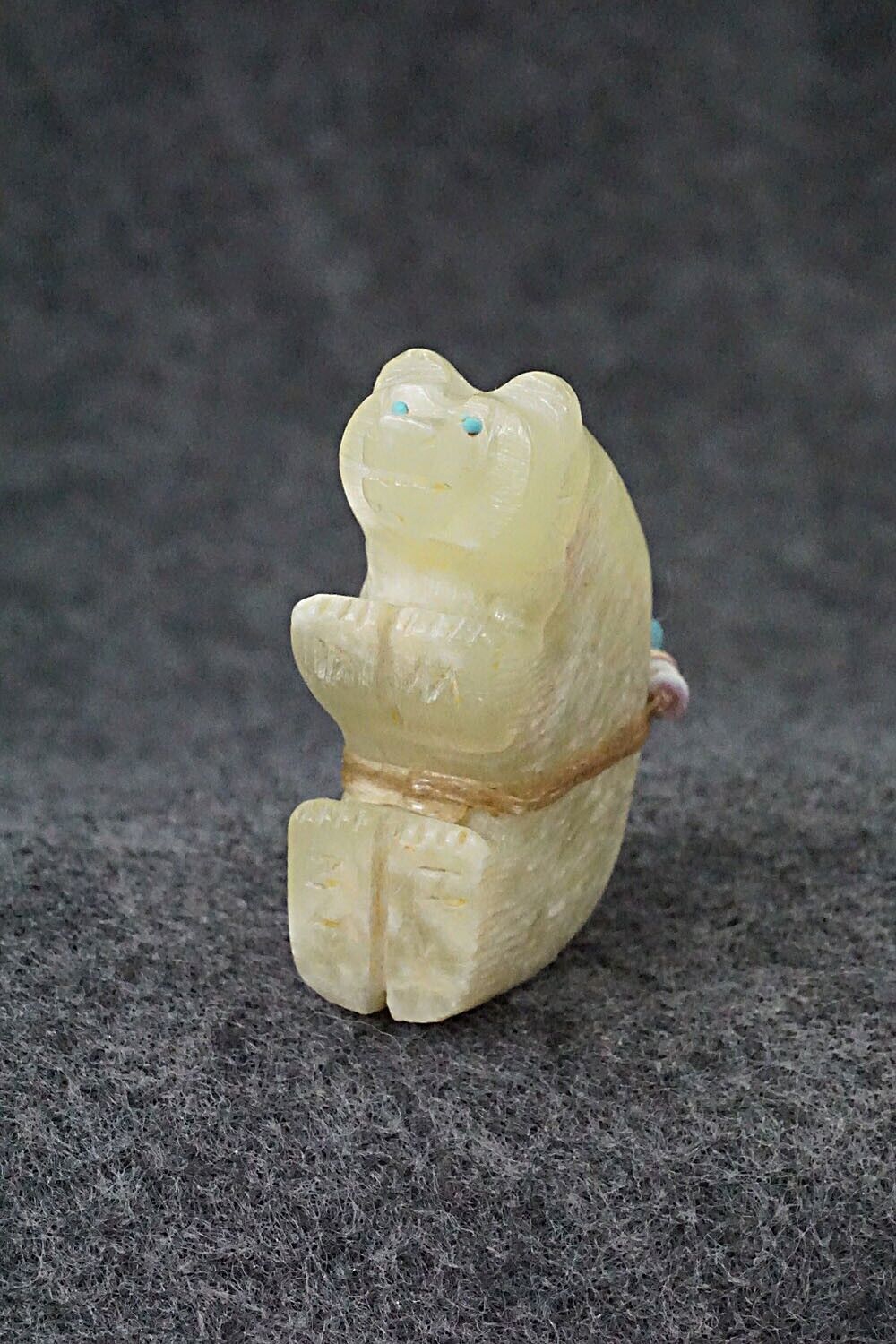 Bear Zuni Fetish Carving - Douglas Martza